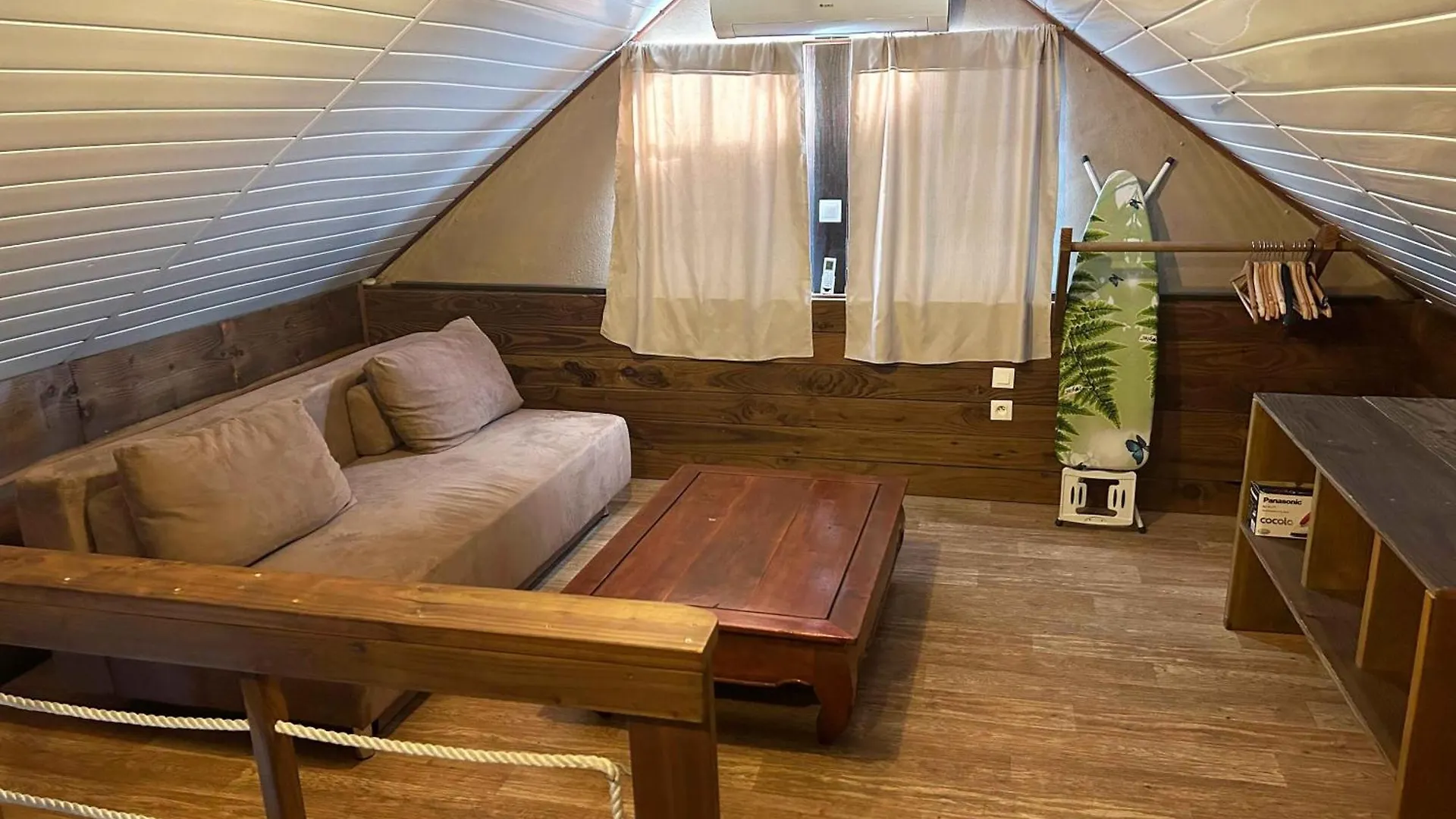 Moana Waterfront Bungalow Punaauia  Holiday home